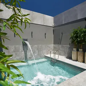 Portobay Marques Hotel